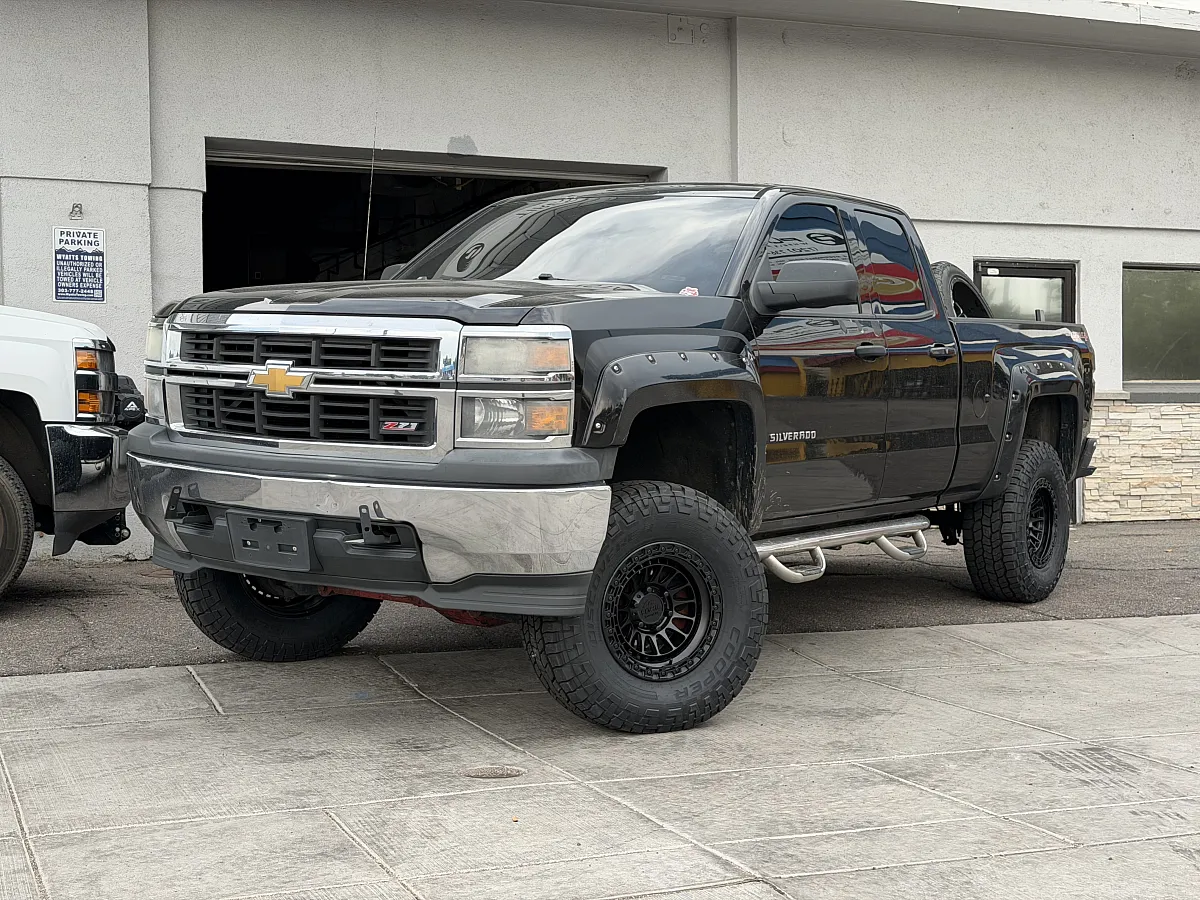 Black Lock Off-Road Mojave on 2016 Chevrolet Silverado 1500