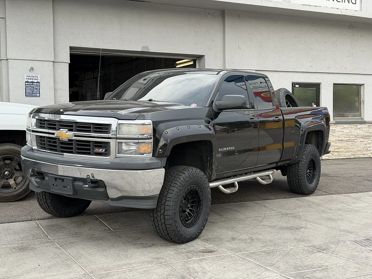 2016 Chevrolet Silverado 1500 Lock Off-Road Mojave Black Wheel