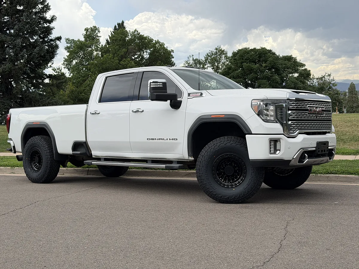 2020 GMC Sierra 2500HD Lock Off-Road Mojave Black Wheel