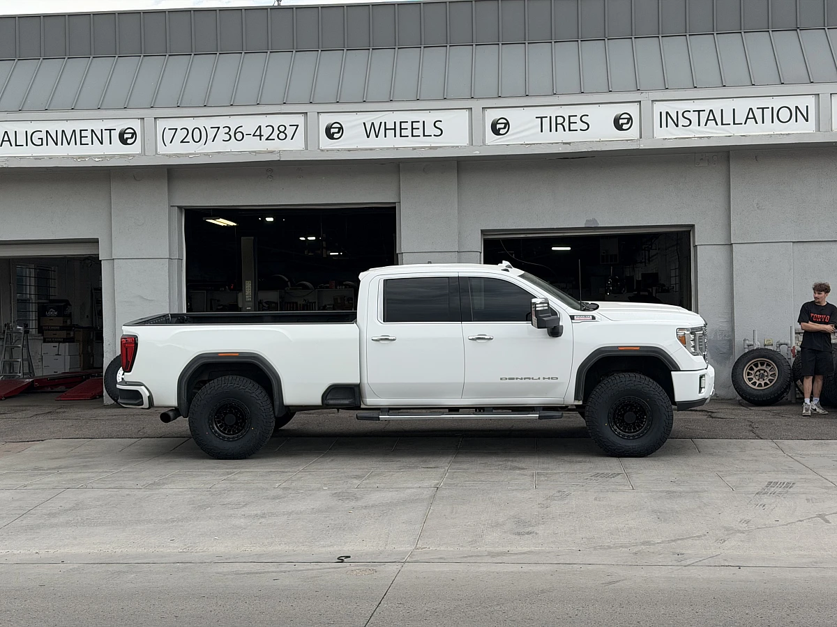Lock Off-Road Mojave Black Rim on 2020 GMC Sierra 2500HD