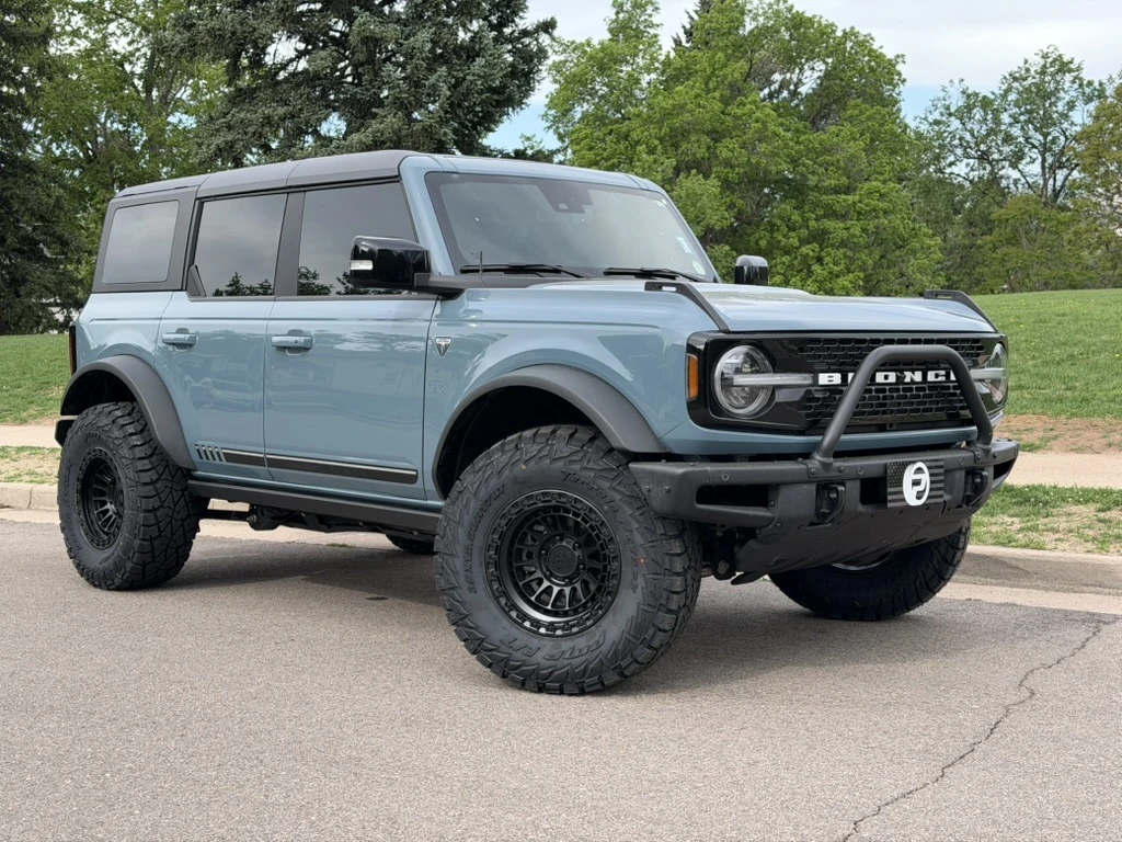 2025 Ford Bronco with Black Lock Off-Road Mojave Rims