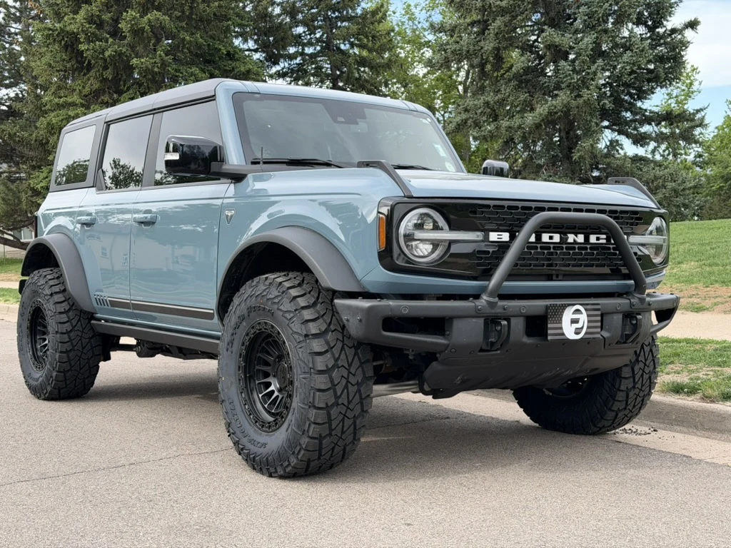 2025 Ford Bronco Lock Off-Road Mojave Black Wheel