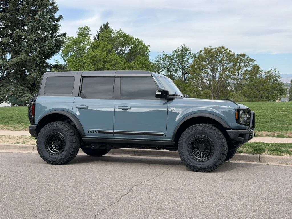Lock Off-Road Mojave Black on 2025 Ford Bronco