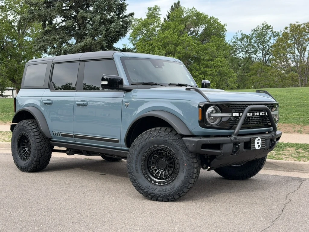 Lock Off-Road Mojave Black Aftermarket Wheel on 2025 Ford Bronco