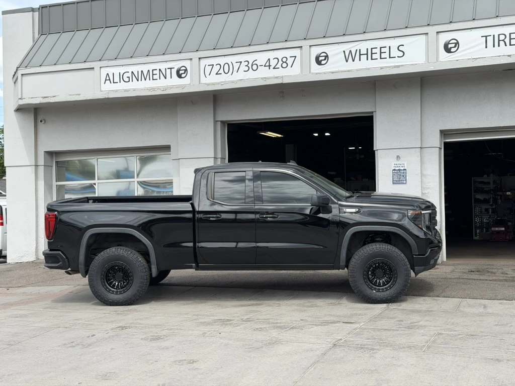 2025 GMC Sierra 1500 with Lock Off-Road Mojave Black Wheels