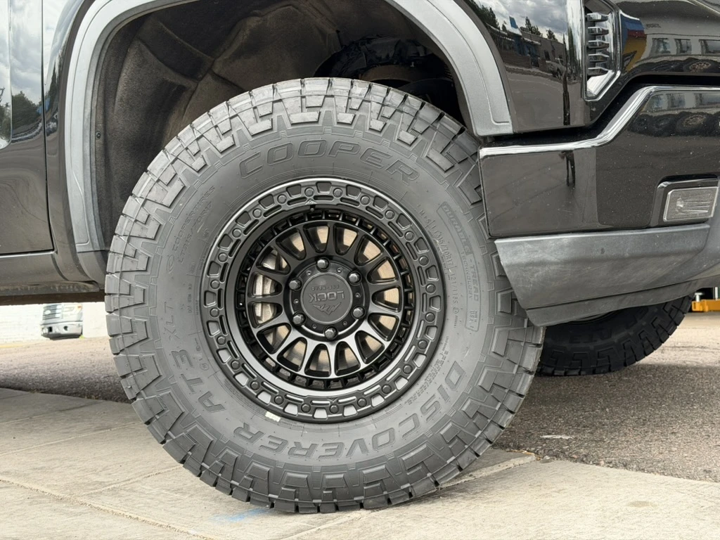 Black Lock Off-Road Mojave Rim on 2025 GMC Sierra 1500