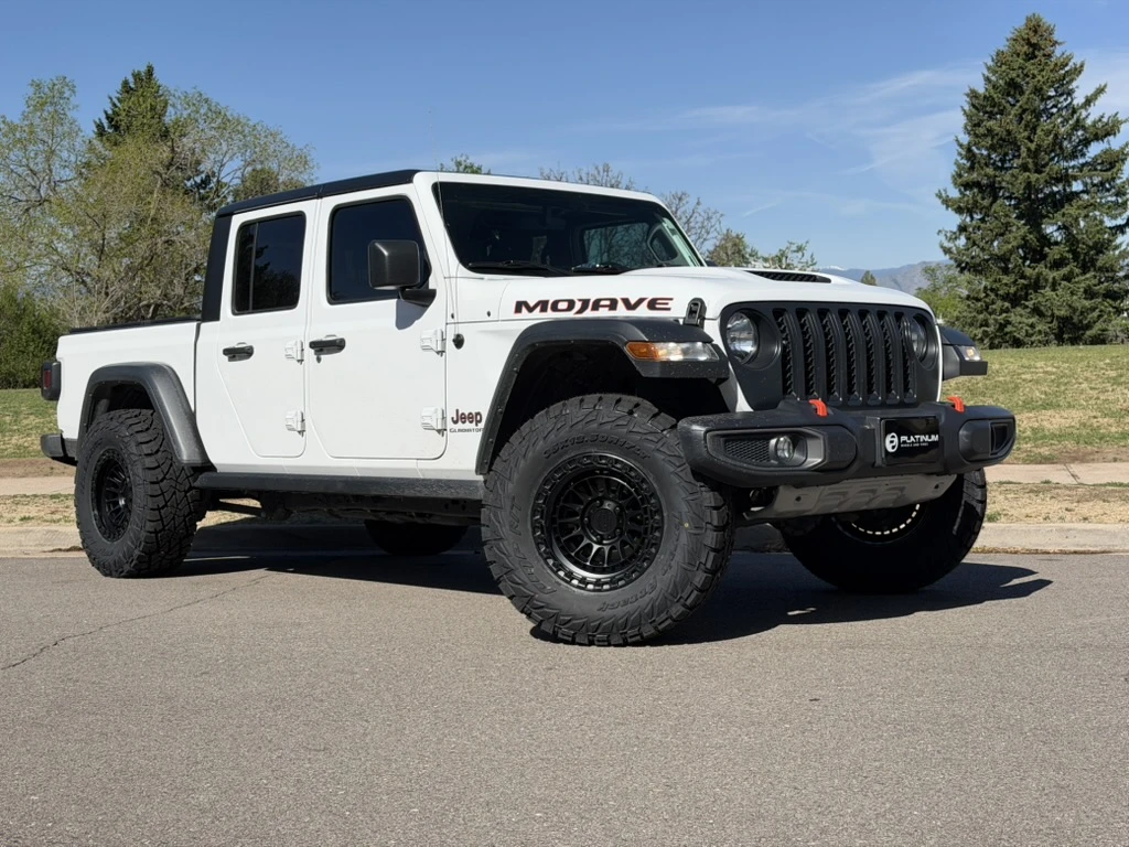 2025 Jeep Gladiator Running Lock Off-Road Mojave Black