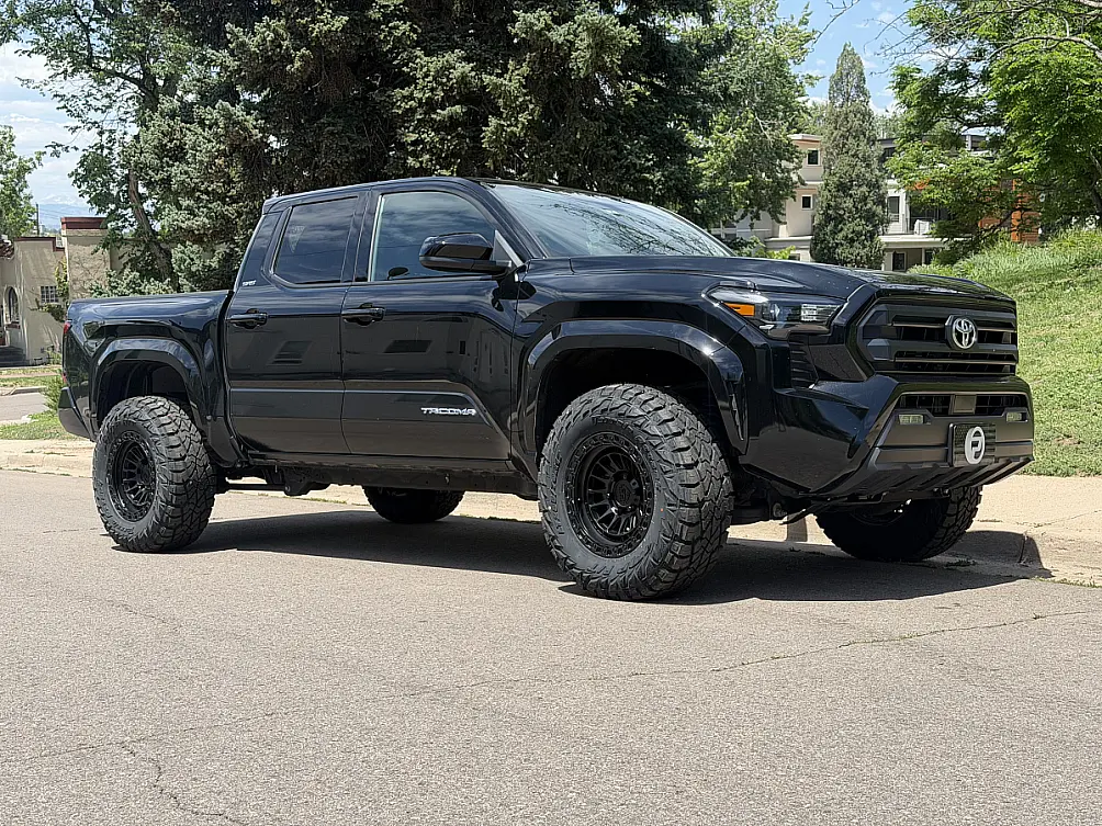 2026 Toyota Tacoma Equipped with Lock Off-Road Mojave Black