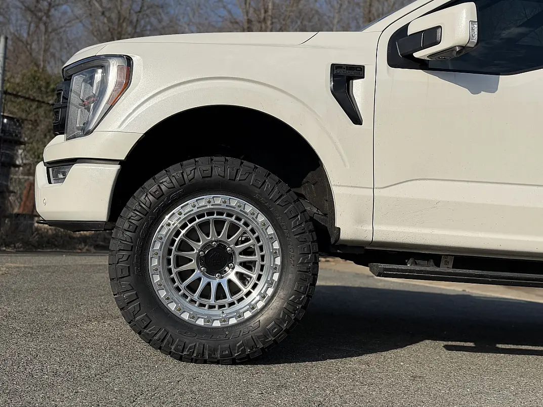 Polished Lock Off-Road Mojave on 2023 Ford F-150