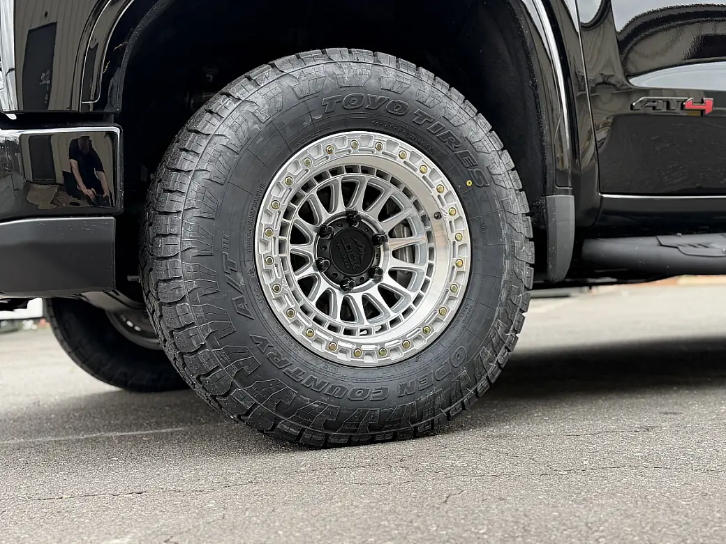 2026 GMC Sierra 1500 with Lock Off-Road Mojave Polished Wheels