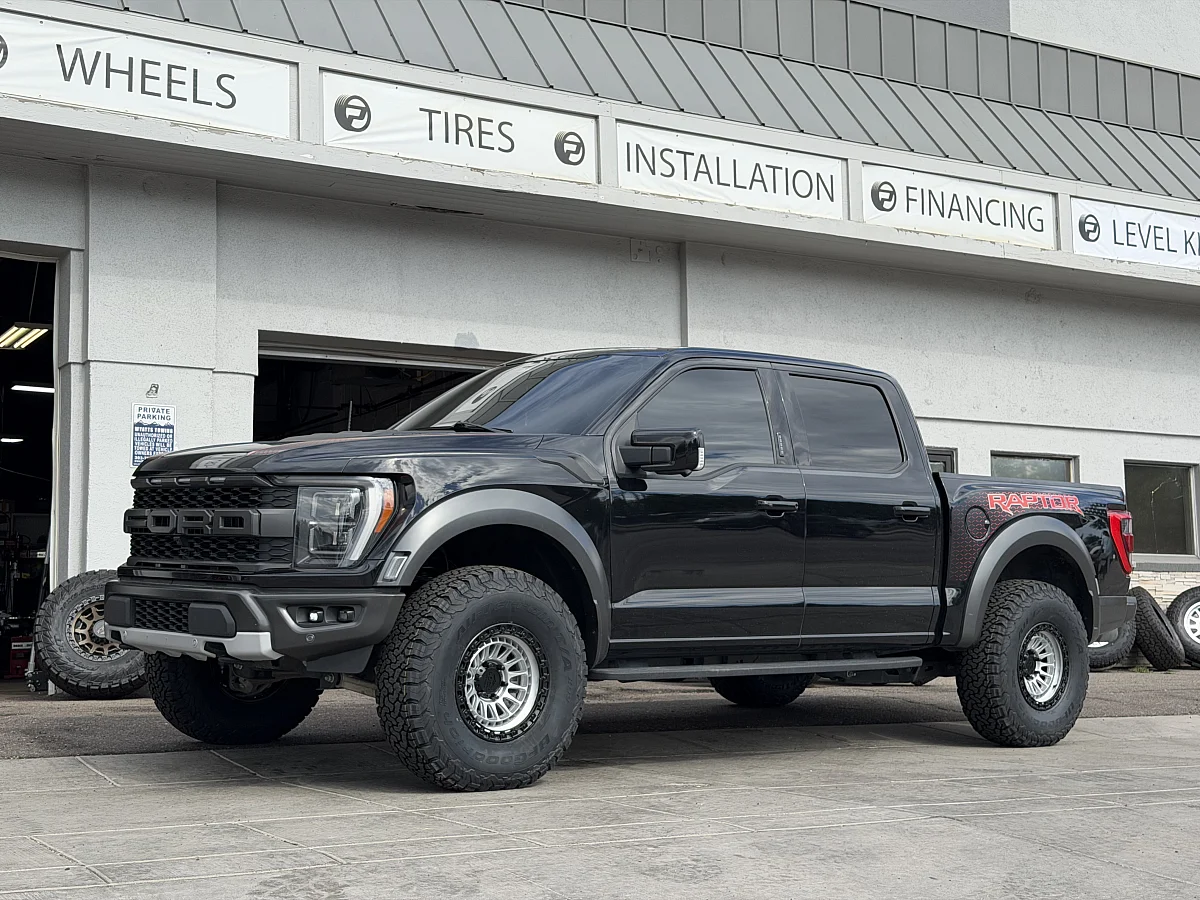 2023 Ford F-150 Lock Off-Road Mojave Two Tone Wheel
