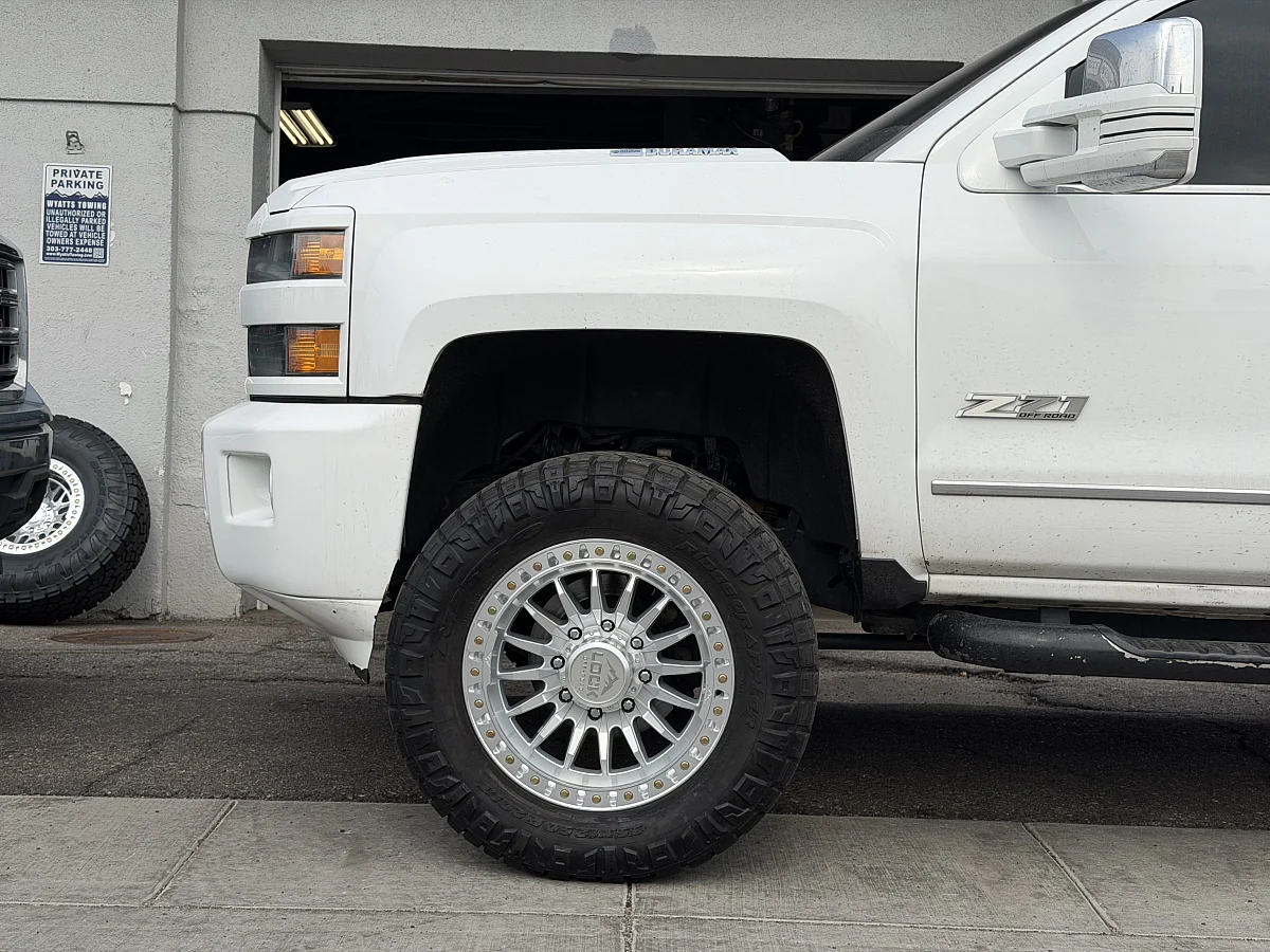Lock Off-Road Trail Machined Silver on 2016 Chevrolet Silverado 2500HD