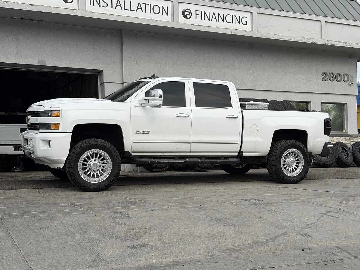 Machined Silver Lock Off-Road Trail on 2016 Chevrolet Silverado 2500HD