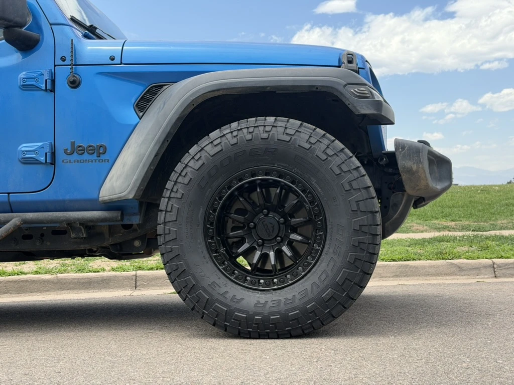 2024 Jeep Gladiator Lock Off-Road Trail Matte Black Wheel