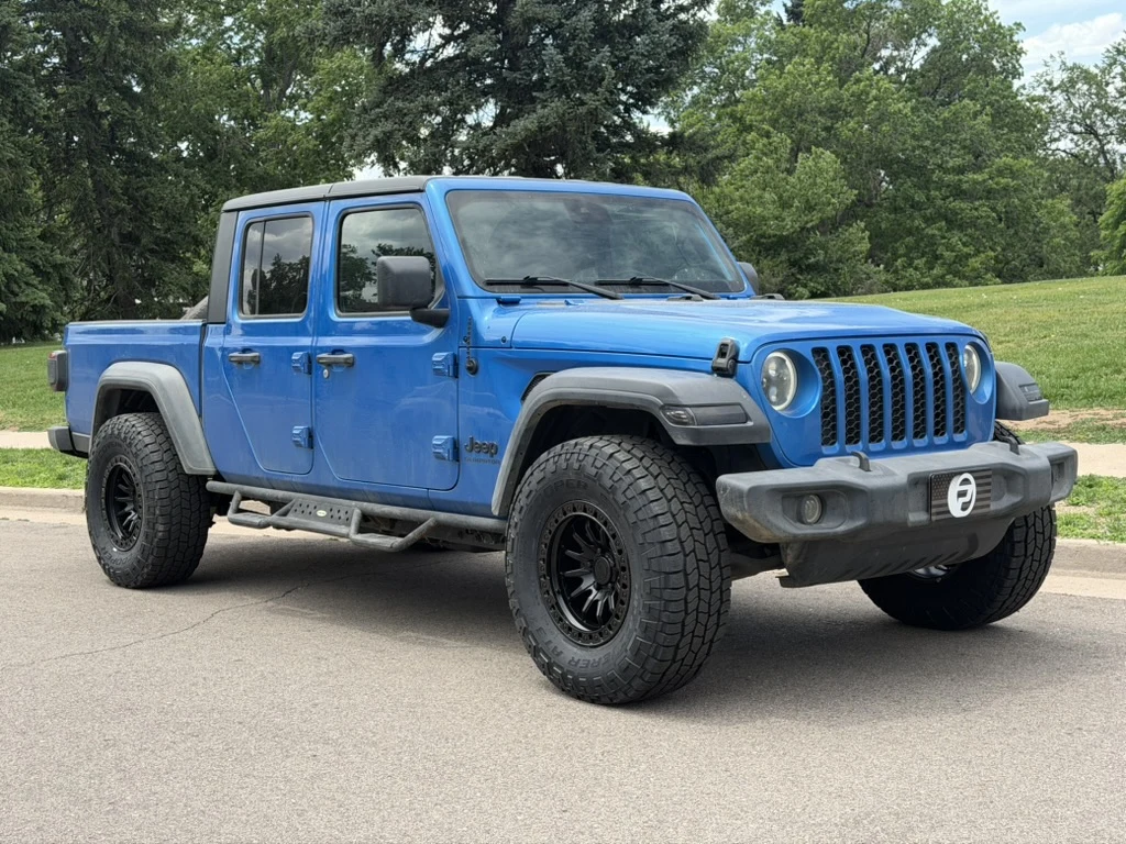 Lock Off-Road Matte Black Trail Wheel on 2024 Jeep Gladiator
