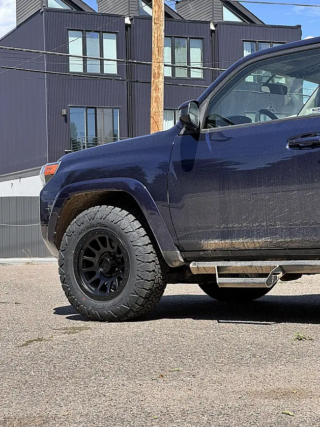 2022 Toyota 4Runner Running Lock Off-Road Yosemite Black