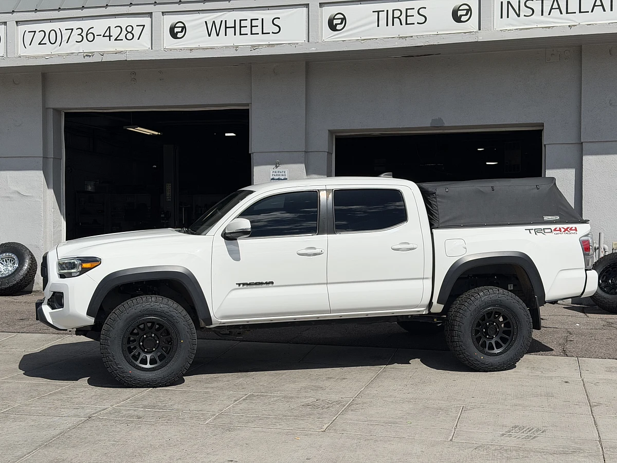 Lock Off-Road Yosemite Wheels in Black for 2023 Toyota Tacoma