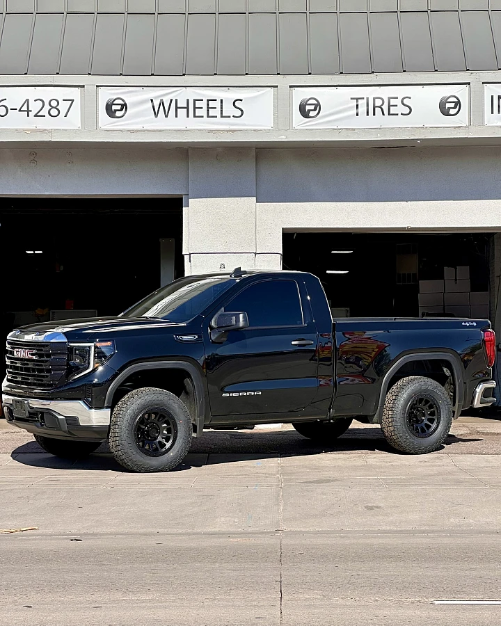 2025 GMC Sierra 1500 with Lock Off-Road Yosemite Black Wheels