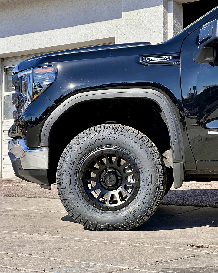 Lock Off-Road Yosemite Black Rim on 2025 GMC Sierra 1500