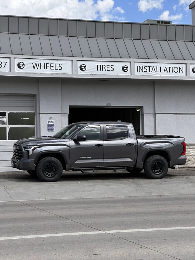 Lock Off-Road Yosemite Wheels in Black for 2026 Toyota Tundra