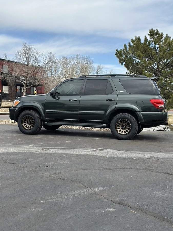 Bronze Lock Off-Road Yosemite on 2012 Toyota Sequoia