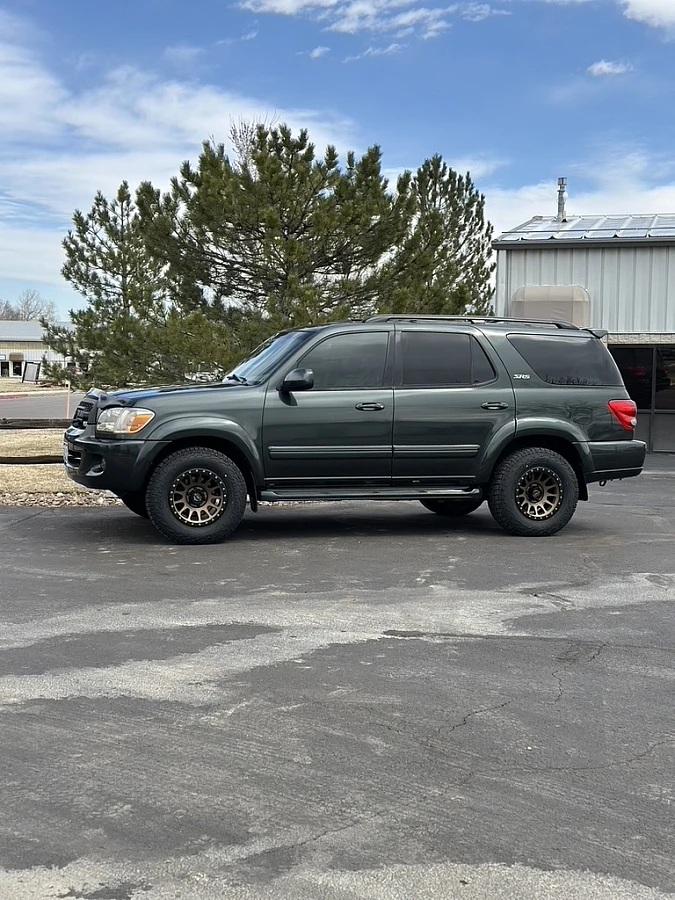 Lock Off-Road Yosemite Bronze on 2012 Toyota Sequoia