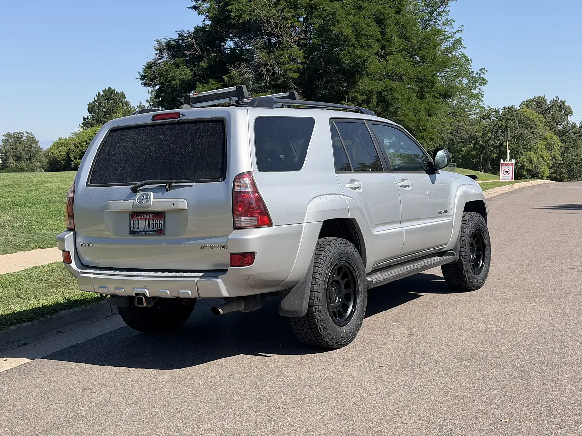 Method Double Black MR305 Wheel on 2004 Toyota 4Runner