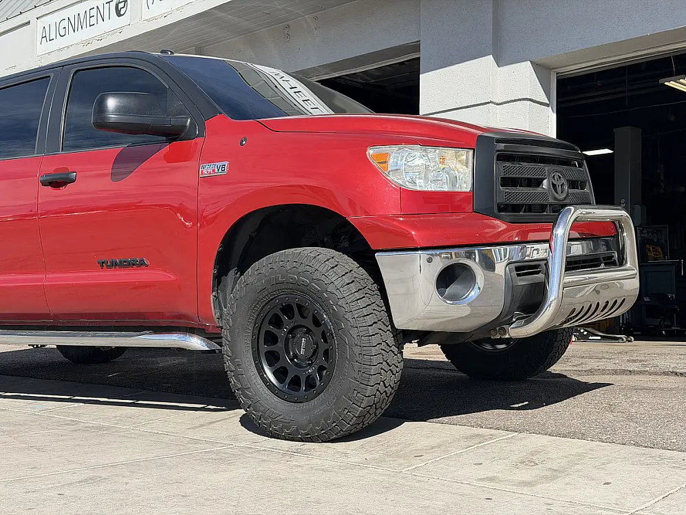 Method MR305 Double Black Rim on 2015 Toyota Tundra