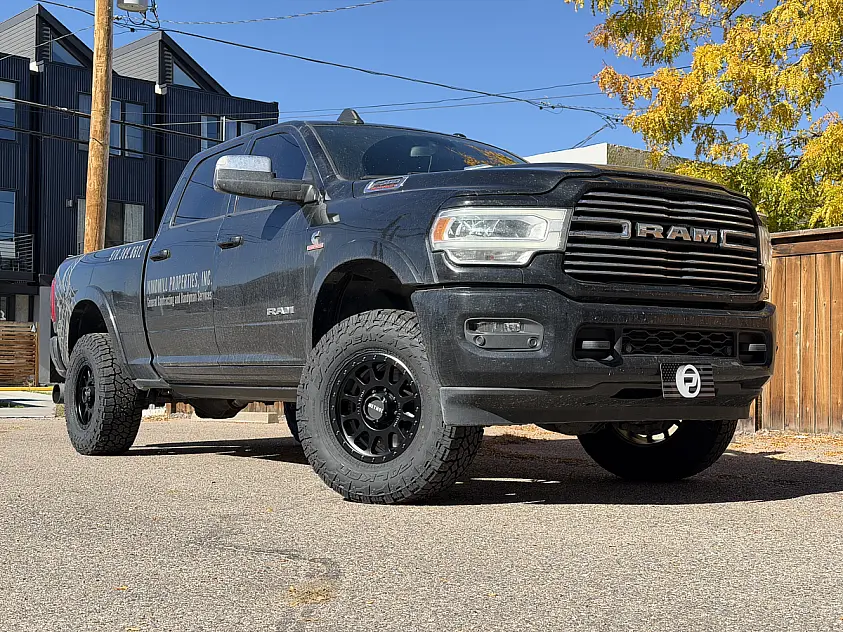 Method Double Black MR305 Wheel on 2024 RAM 2500