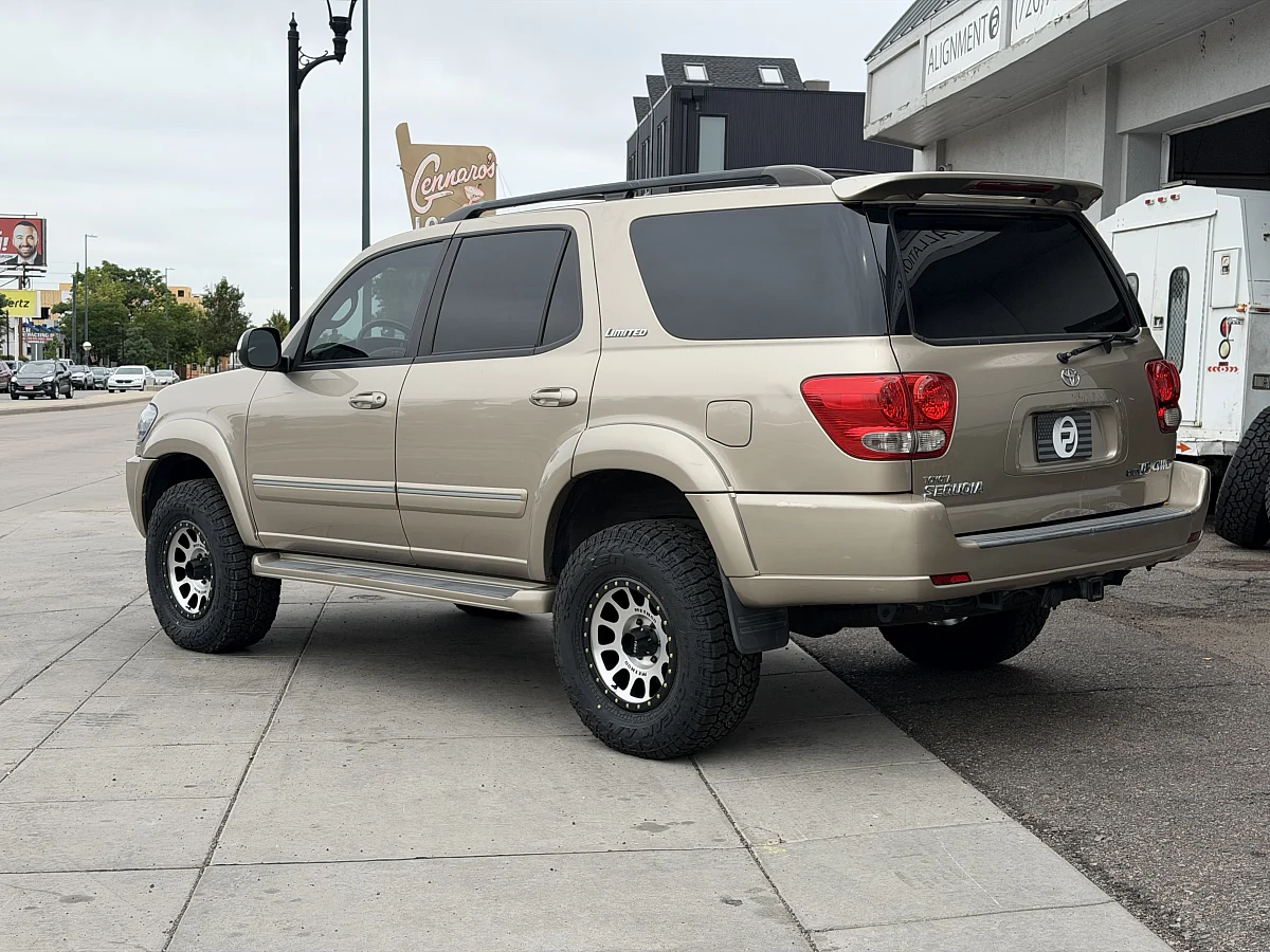 2006 Toyota Sequoia Equipped with Method MR305 Silver