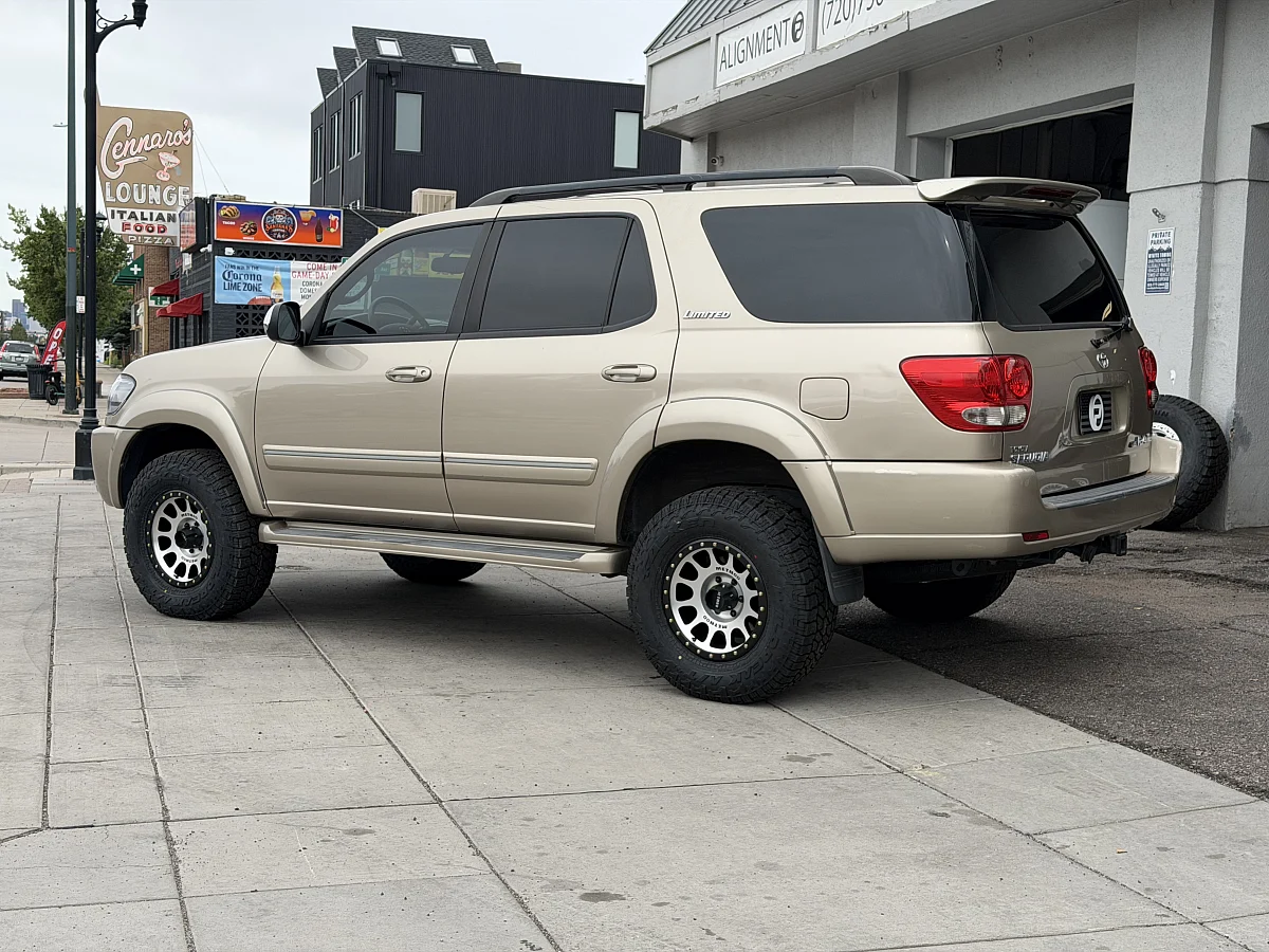 Silver Method MR305 Rim on 2006 Toyota Sequoia