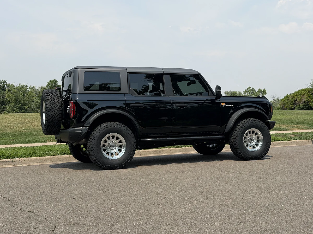 2026 Ford Bronco Method MR703 Polished Silver Wheel
