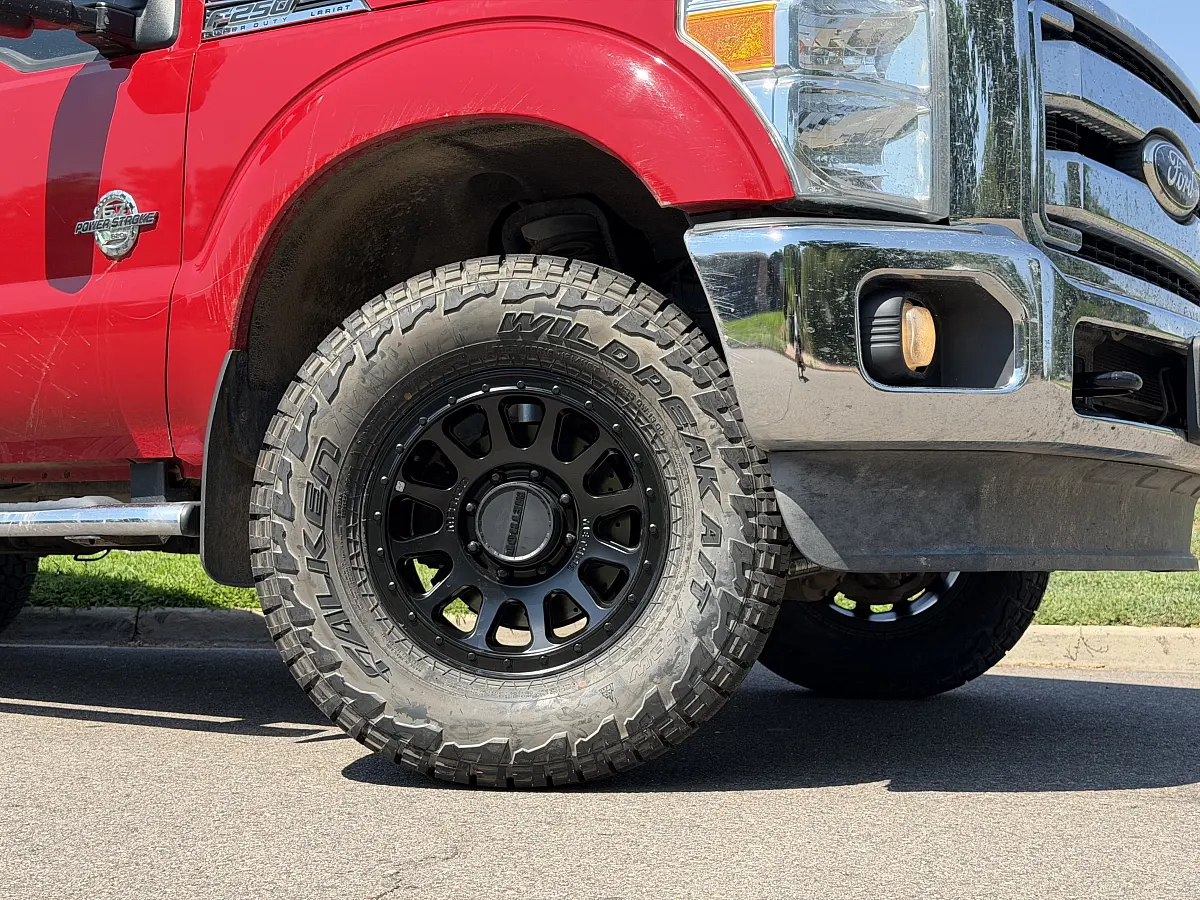 Method MR709 Black Rim on 2012 Ford F-250