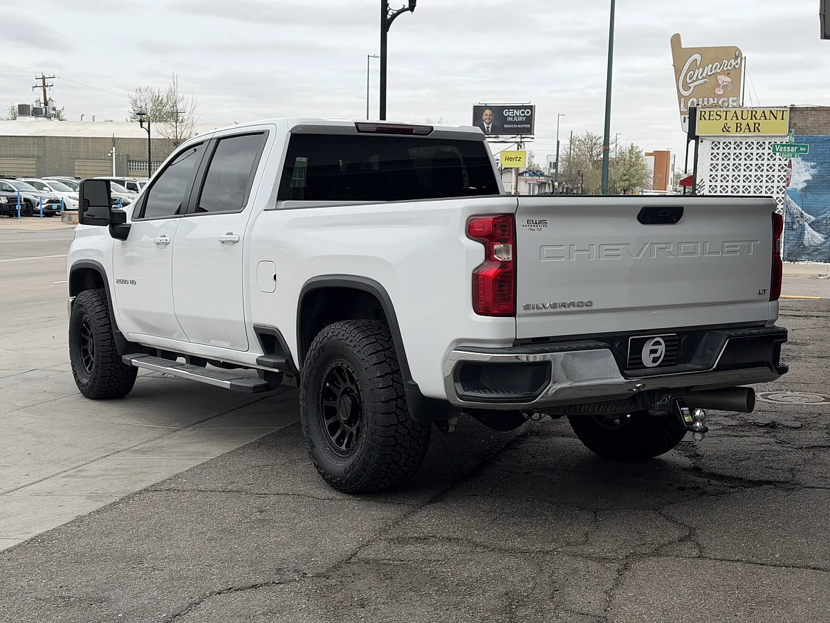 2025 Chevrolet Silverado 2500HD Equipped with Method MR709 Black