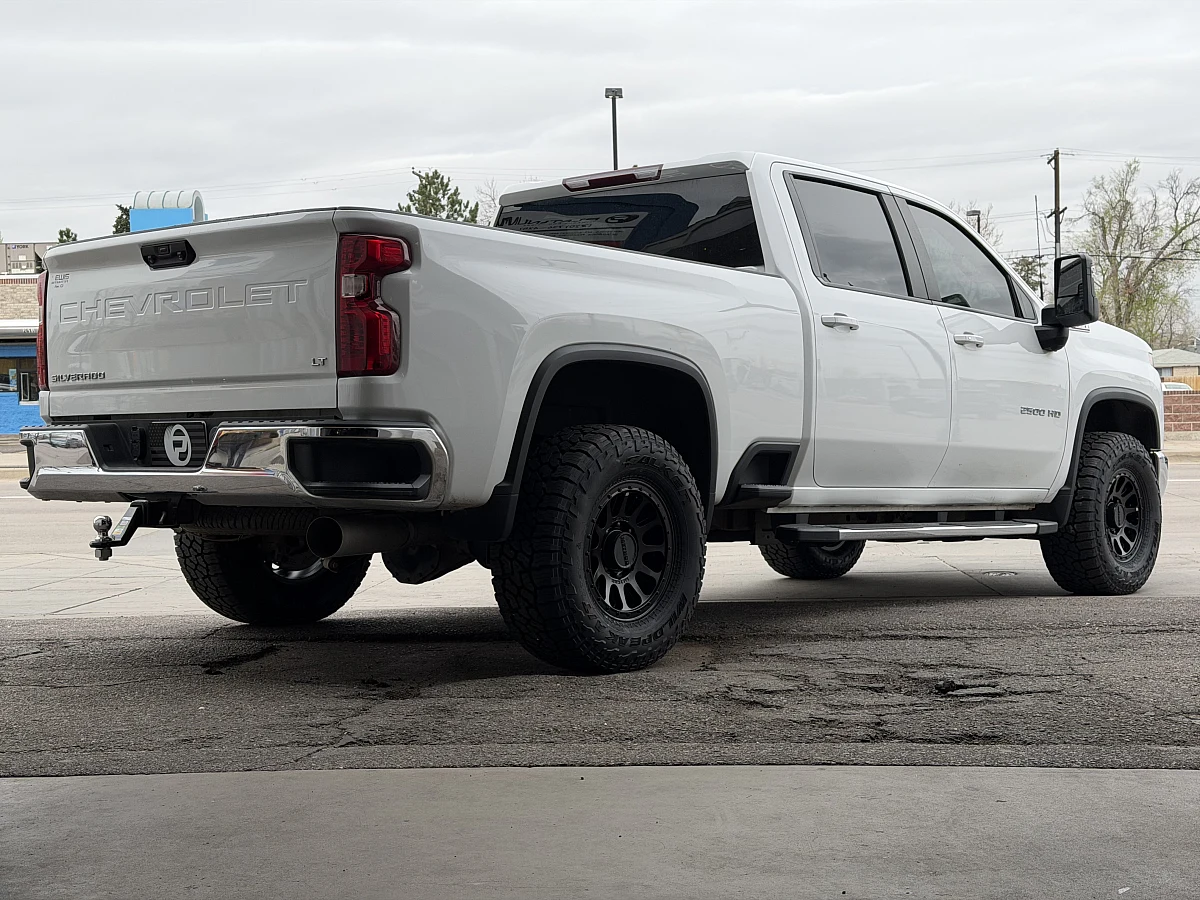 Method MR709 Wheels in Black for 2025 Chevrolet Silverado 2500HD