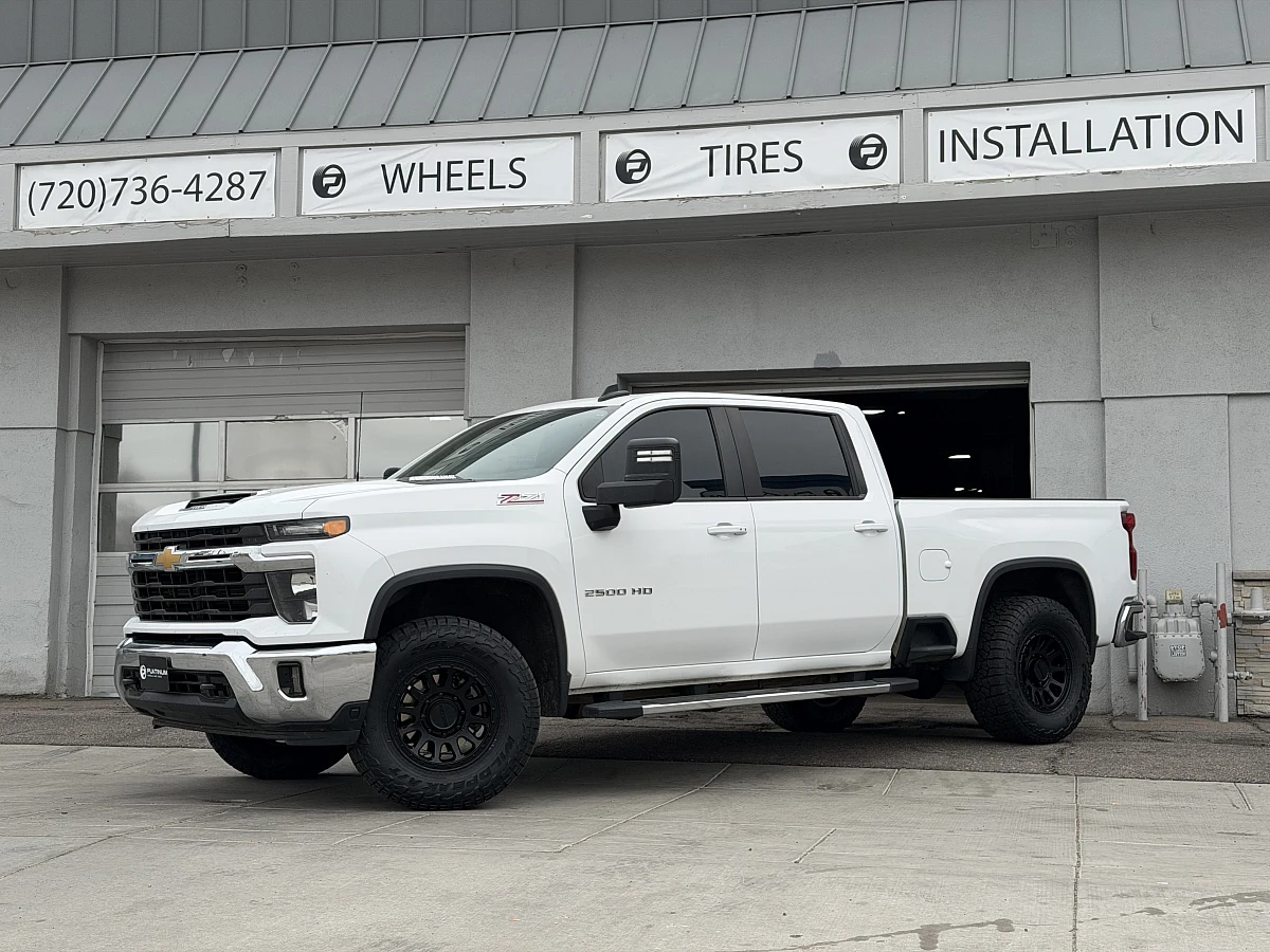 2025 Chevrolet Silverado 2500HD Running Method MR709 Black
