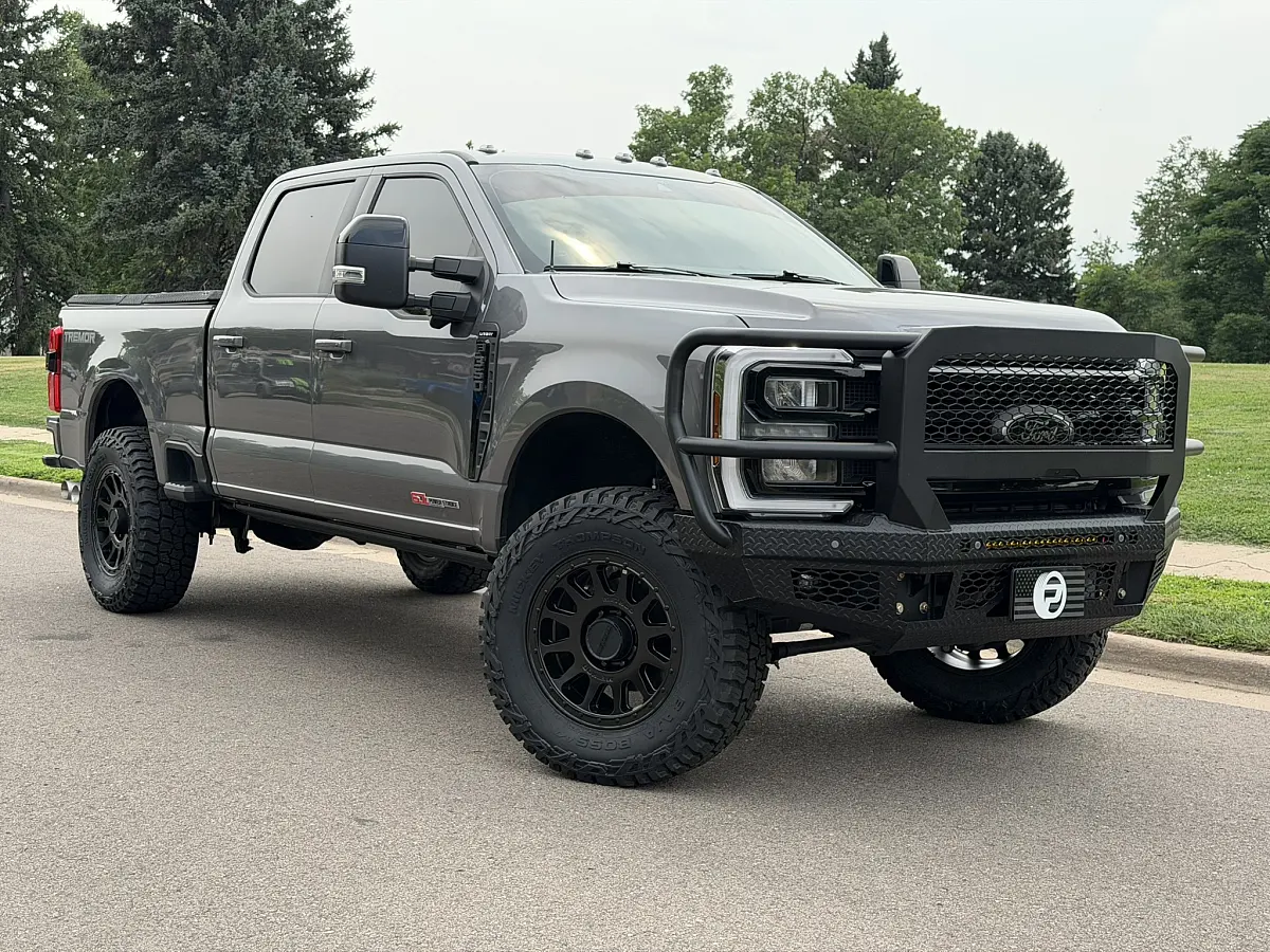 2025 Ford F-350 Equipped with Method MR709 Black