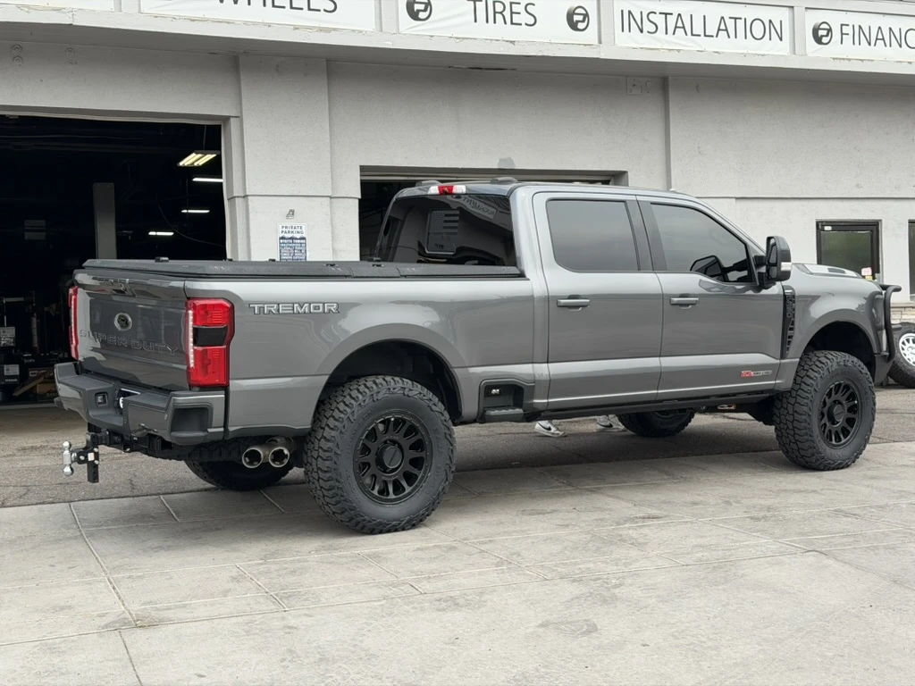 2025 Ford F-350 Fitted with Black Method MR709 Rims