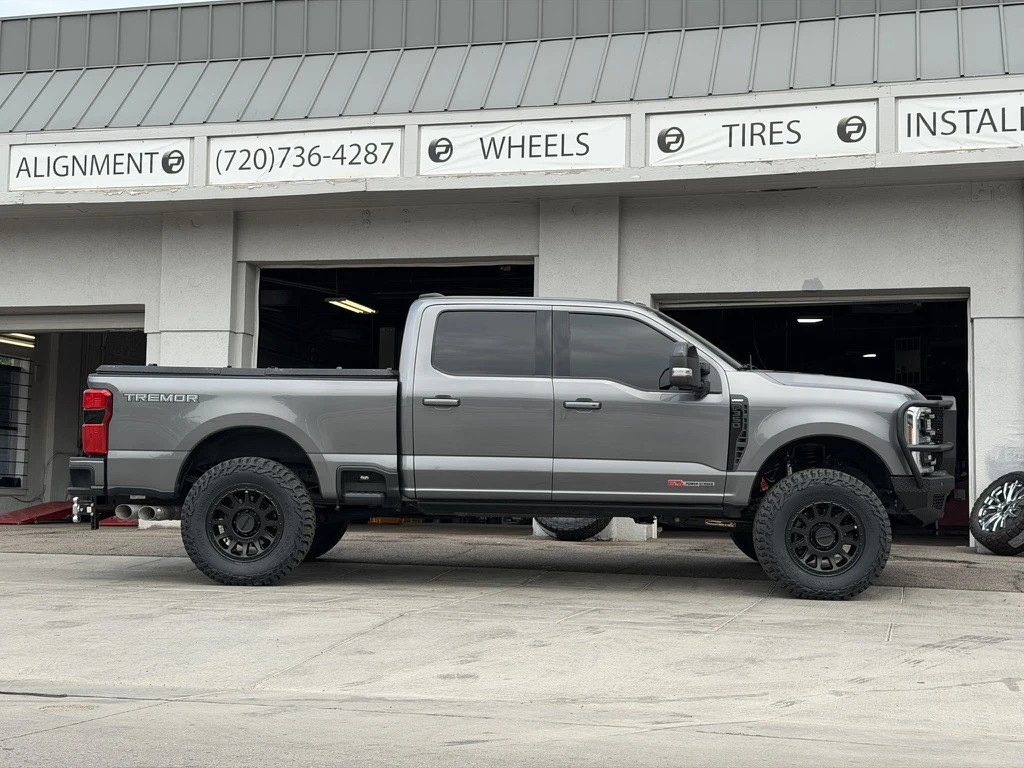 Method MR709 Wheels in Black for 2025 Ford F-350