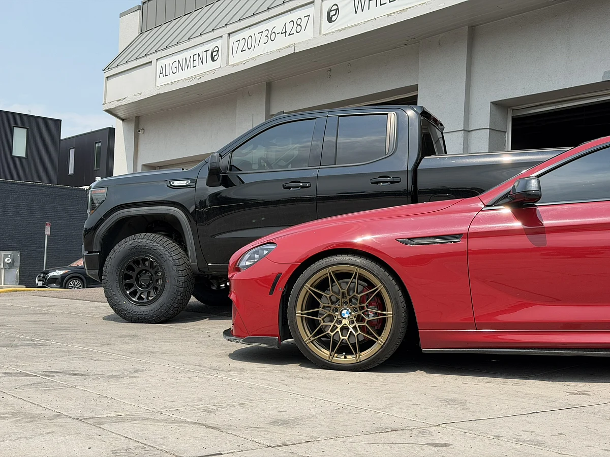 2025 GMC Sierra 1500 with Method MR709 Black Rims