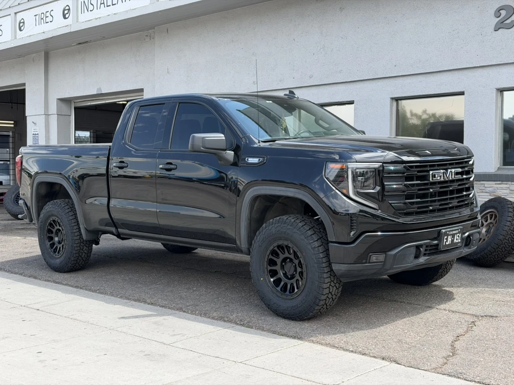 Black Method MR709 Rim on 2025 GMC Sierra 1500