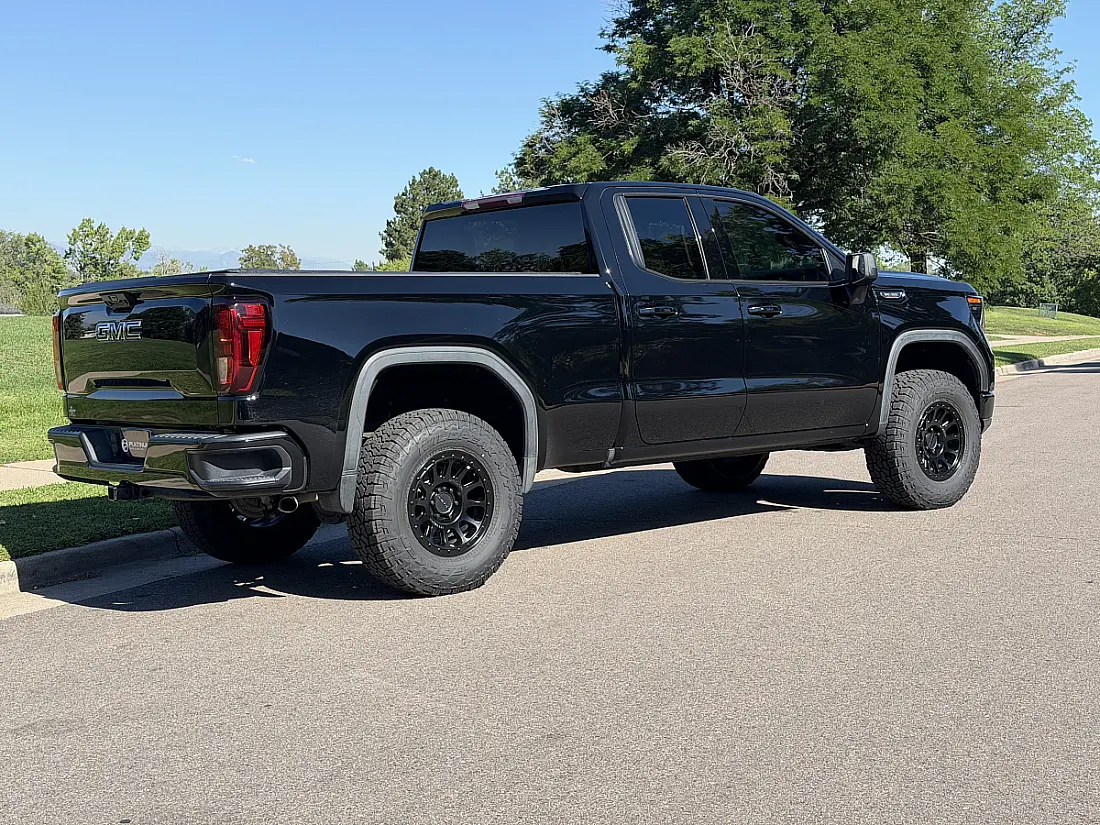 Method Black Rims on 2025 GMC Sierra 1500