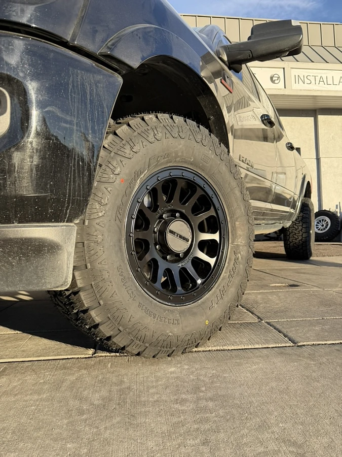 Method MR709 Black on 2025 RAM 2500