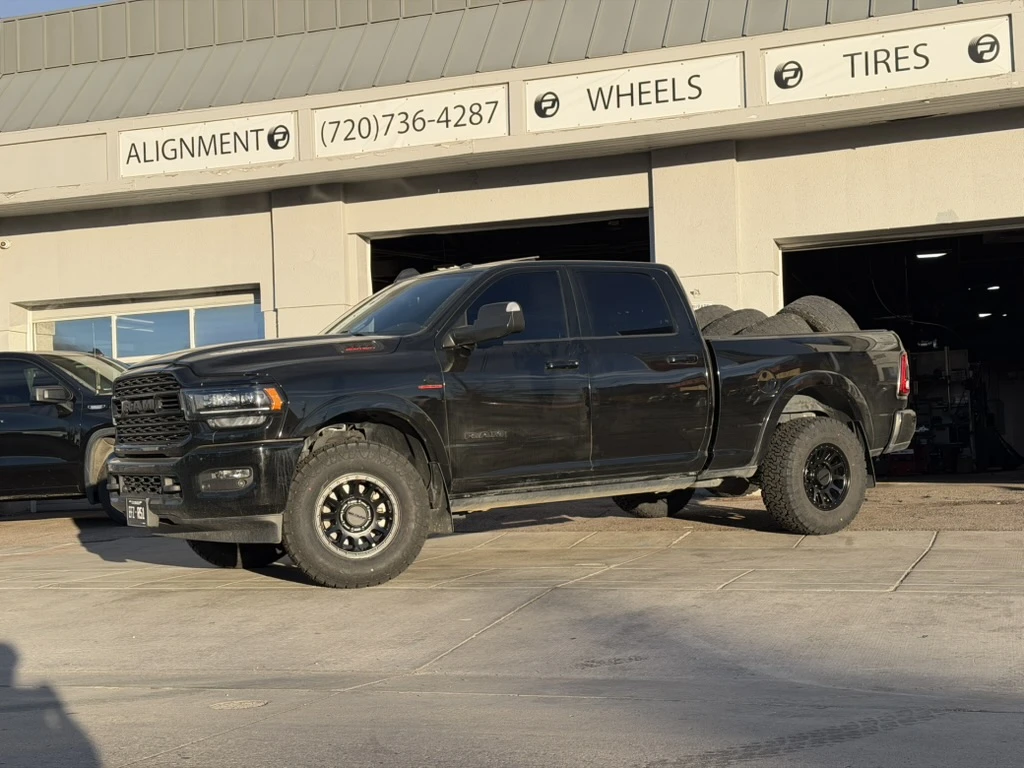 Method MR709 Black Rim on 2025 RAM 2500