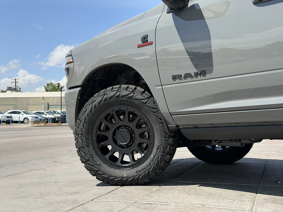 Method MR709 Black Aftermarket Wheel on 2026 RAM 2500