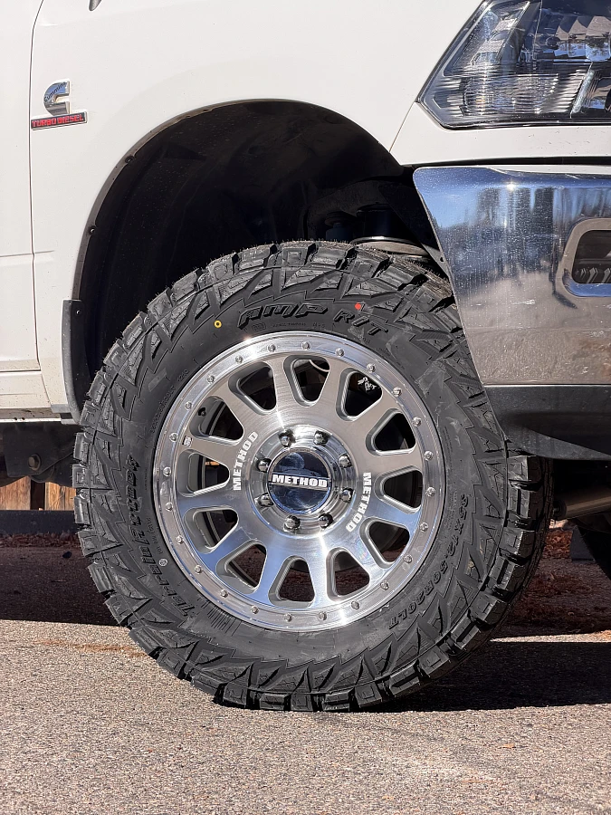 2015 RAM 2500 with Method MR709 Polished Silver Rims