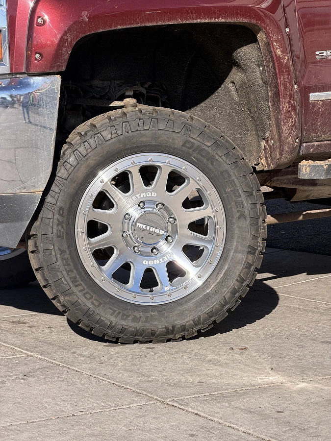 2016 Chevrolet Silverado 3500HD with Method MR709 Polished Silver Rims