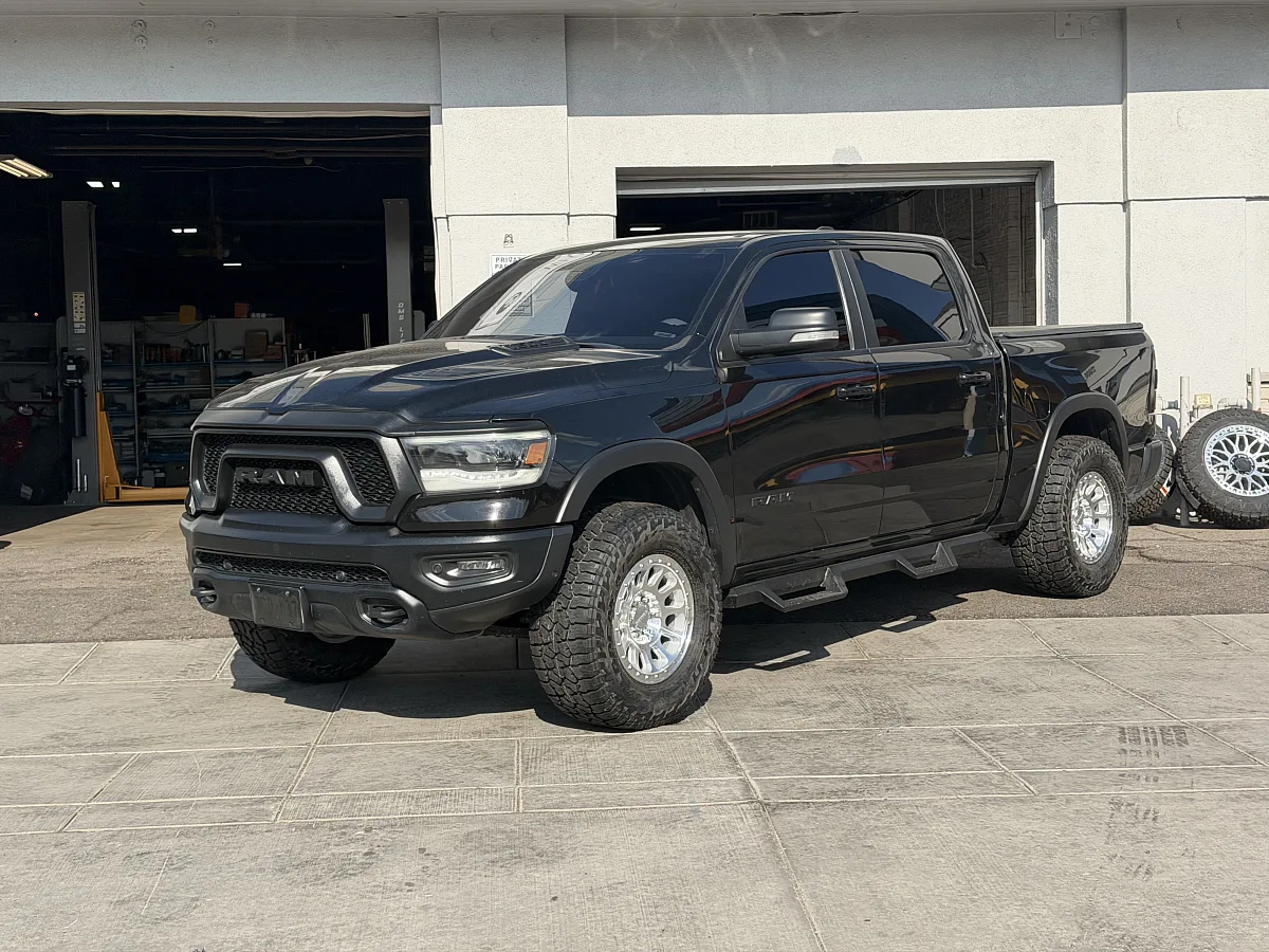 Method Polished Silver MR709 Wheel on 2019 RAM 1500