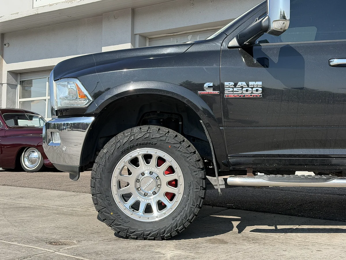 Method MR709 Polished Silver on 2021 RAM 2500