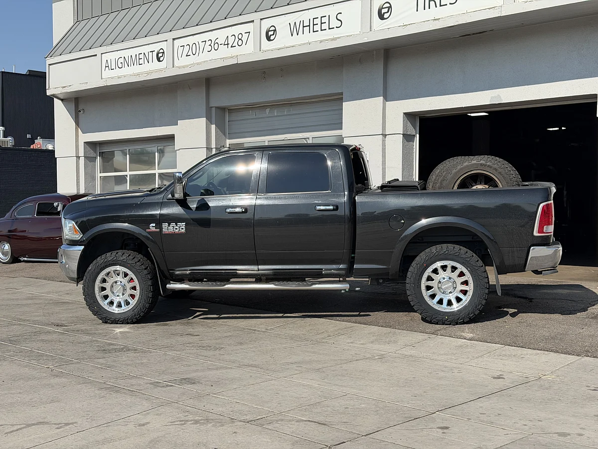 Method MR709 Polished Silver Rim on 2021 RAM 2500